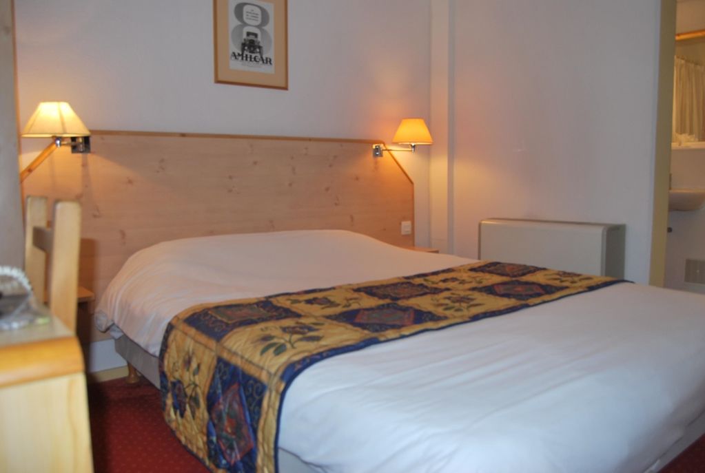 Doubs Hotel - Besancon Ecole Valentin Phòng bức ảnh